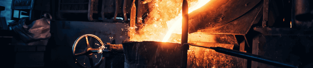 pouring melted steel to the ladle