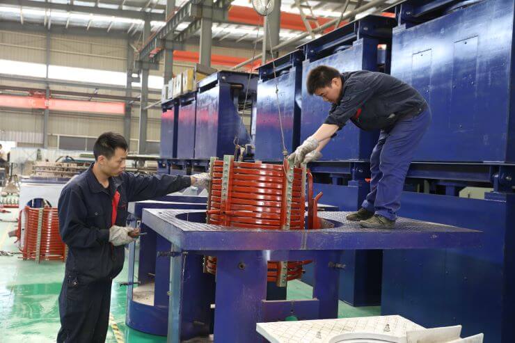 Assemble the induction melting furnace - Judian